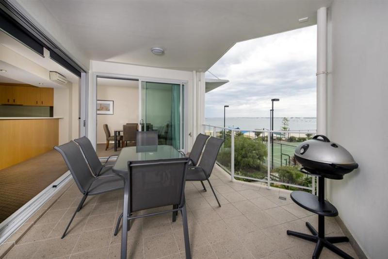 Resort Koombana Bay