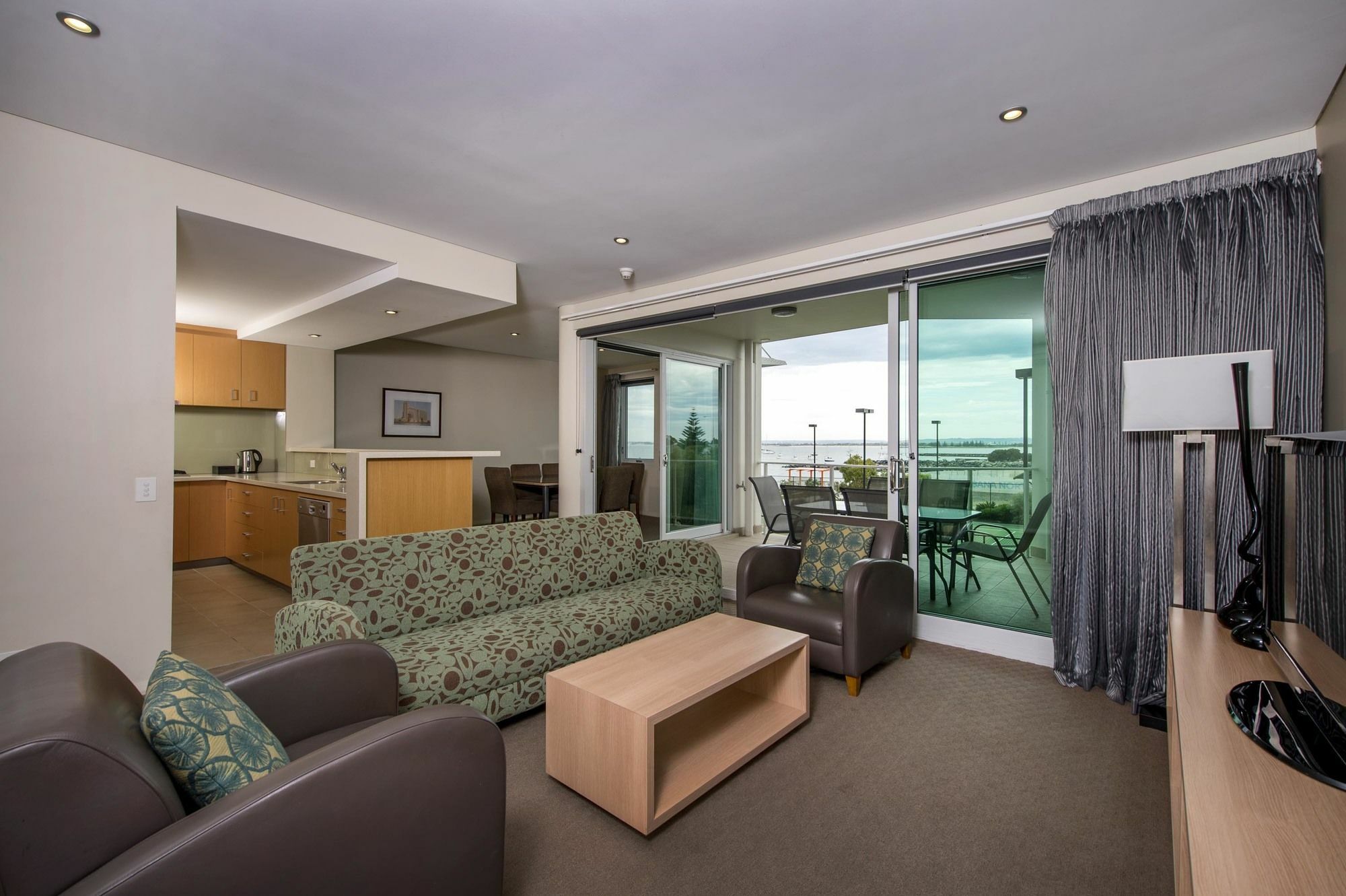 Koombana Bay Resort 4*