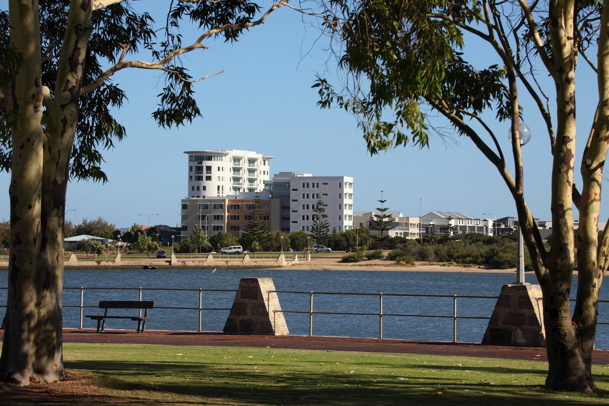 Koombana Bay Resort 4*